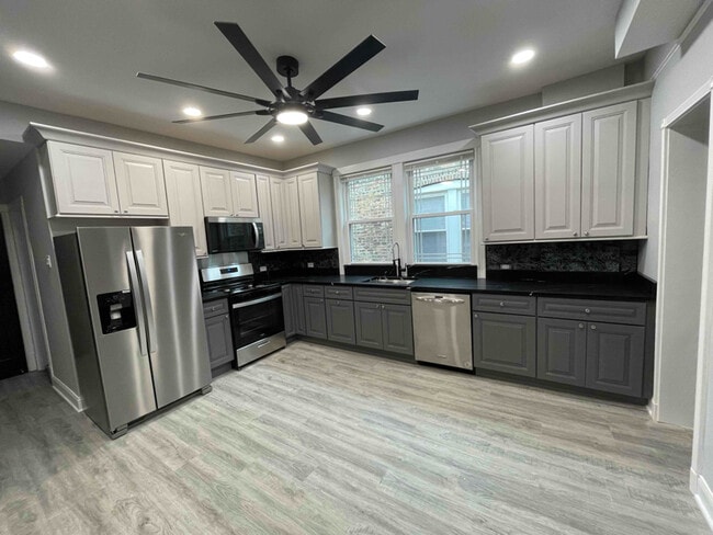 Photo - 2536 W Cortez St Unit 1F