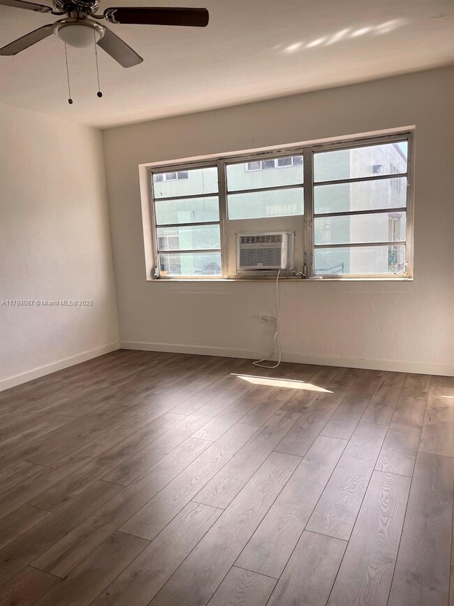 Photo - 740 SW 7th St Apartment Unit 3