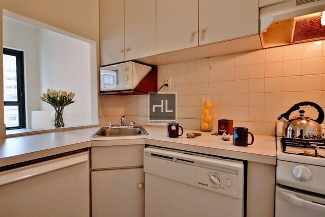 Photo - Waverly Place Unit 9C