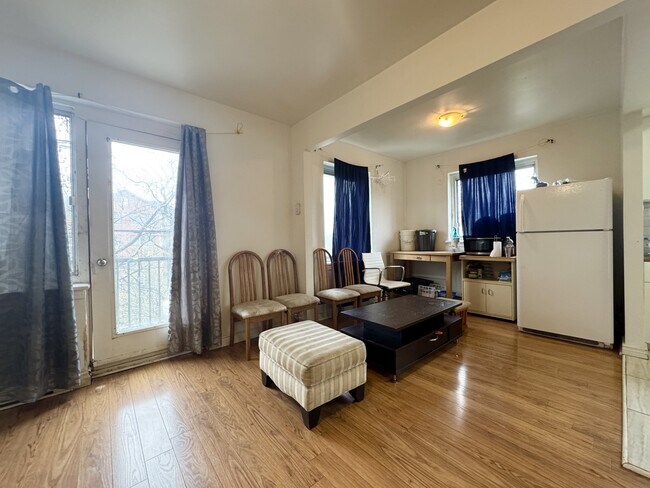 Photo - 349 Bd Graham