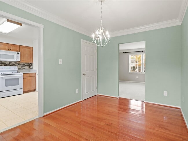 Photo - 8403 Thompson Rd