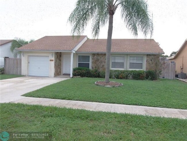 Photo - 1905 SW 86th Ave Casa