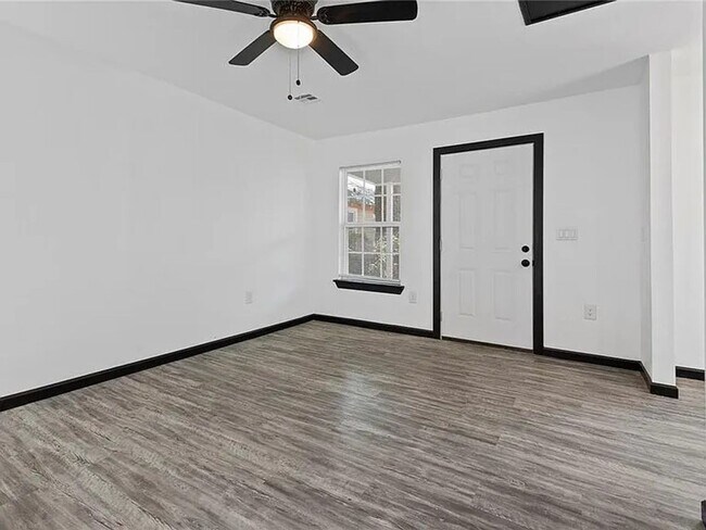 Photo - 3205 NW 14th St Unit 3205 NW 14th St -  B (back)