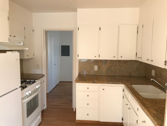 Photo - 828 Sinex Ave Unit 828 Sinex Ave