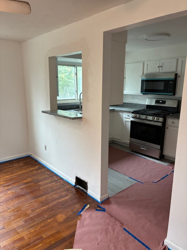 Photo - 4829 Interboro Ave