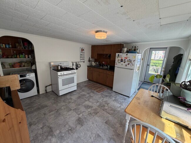 Photo - 18 Tremont St Unit B3