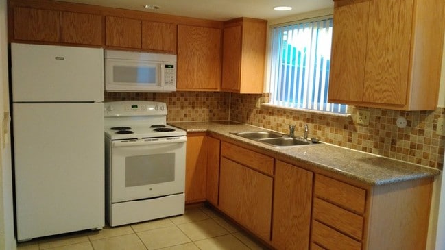 Photo - Townhouse Pacifica Apartments