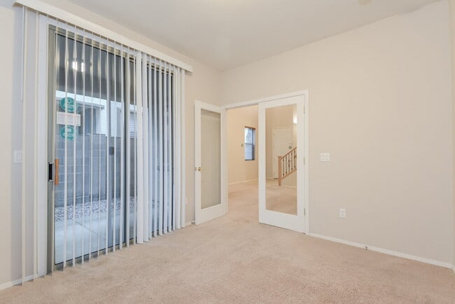 Photo - 462 E Calle De Ocaso