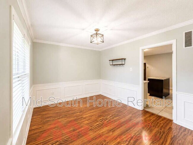 Photo - 6934 Wynterhall Dr