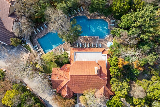 Photo - Stillhouse Canyon Condominiums