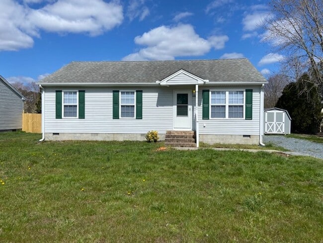 Building Photo - Charming 3-Bedroom Home with Modern Updates – Your New Home!