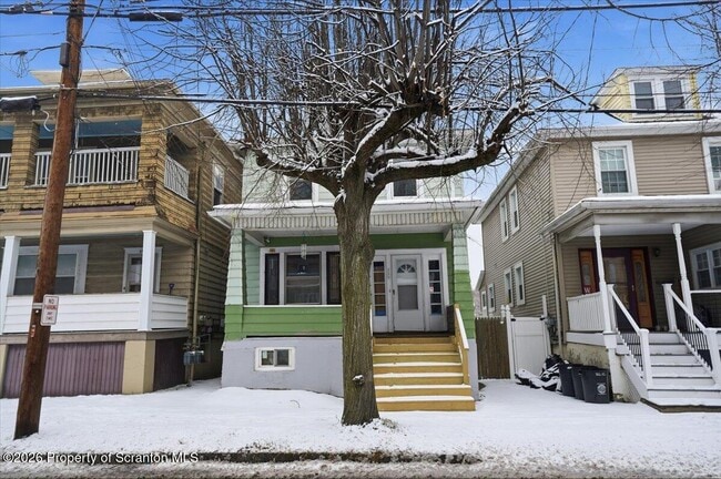 Photo - 239 Division St