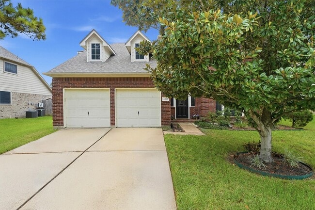 2413 Piney Woods Dr