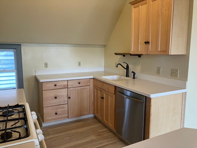 Photo - 23 Herbert St Unit 2