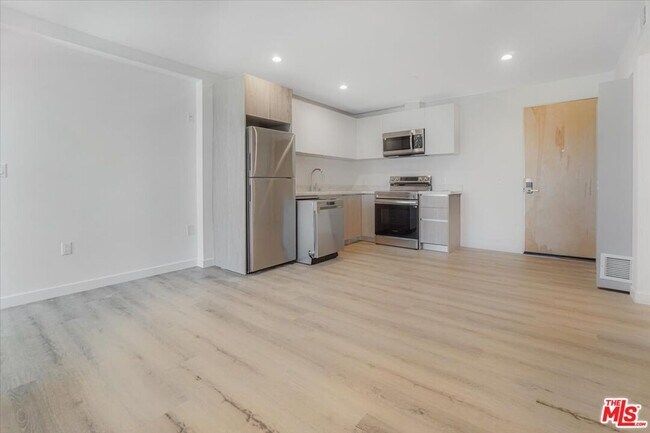 Photo - 10918 Camarillo St Unit 301