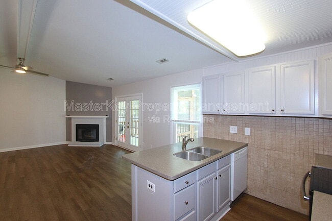 Photo - 1610 Burnley Dr
