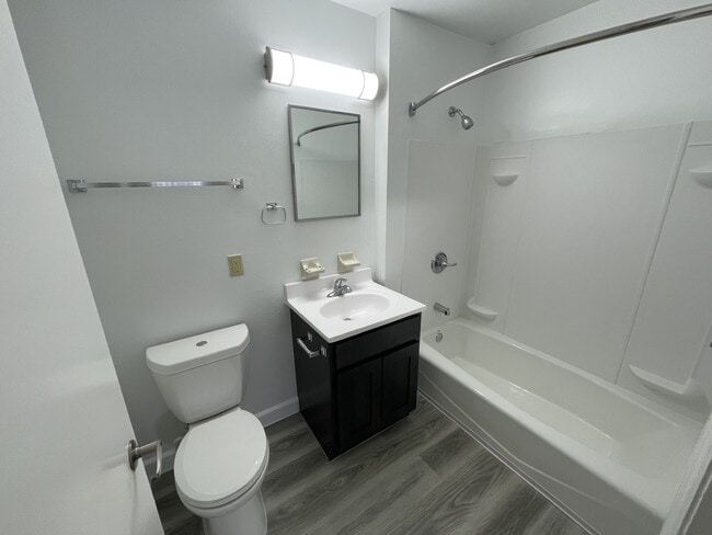 Photo - Crestwood