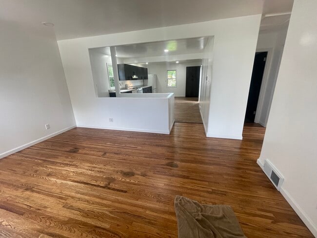 34 Rainbow Dr
