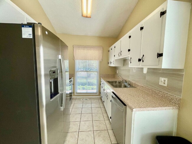 Photo - Charming 3-Bed Townhome In Three Colonies