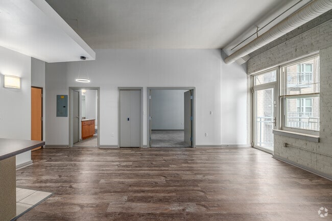 2BR, 2BA - 1,150SF - Living Room