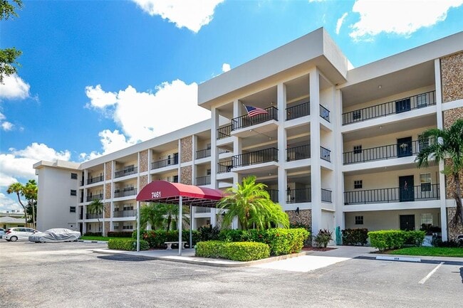 Building Photo - 7461 W Country Club Dr N Unit 406 Rental