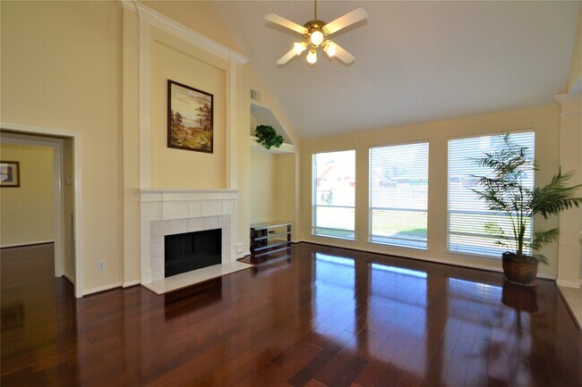 Photo - 1711 Emma Cove Ct