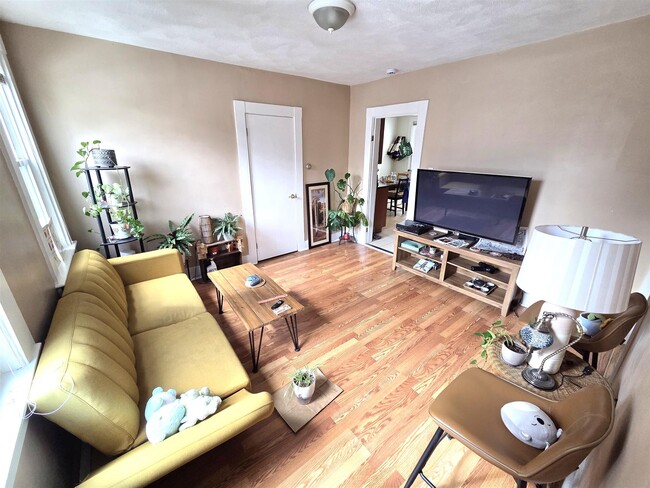 Photo - 273 Cardinal Medeiros Ave Unit 1