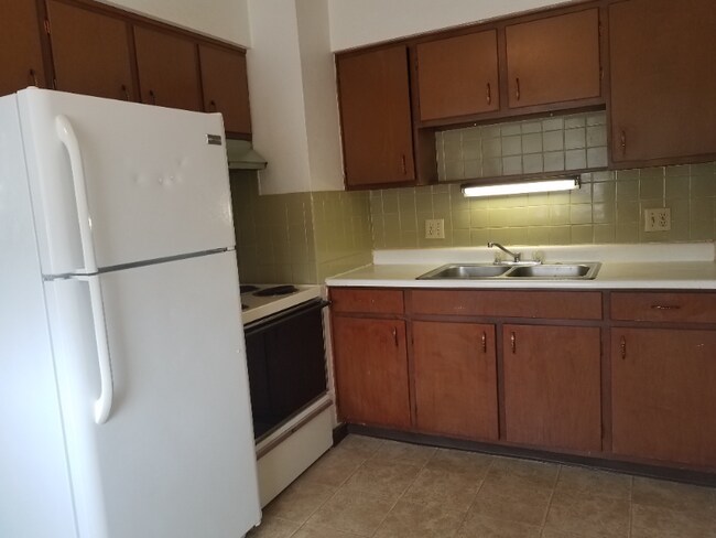 Photo - 713 Cedar Dr