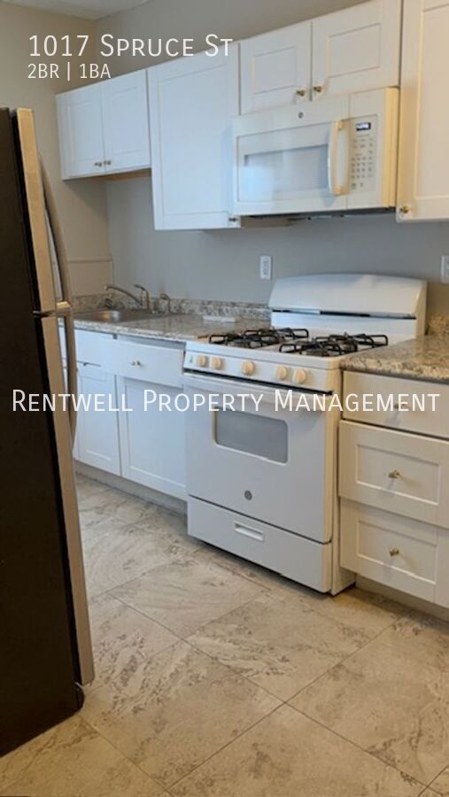 Photo - 1017 Spruce St