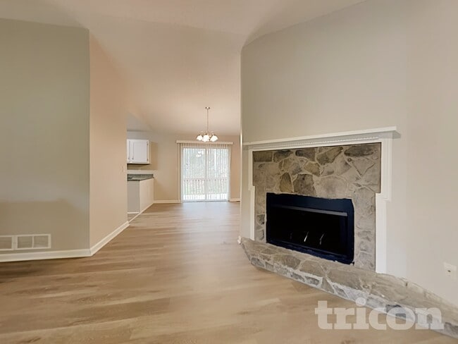 Photo - 2122 Cedar Creek Ln