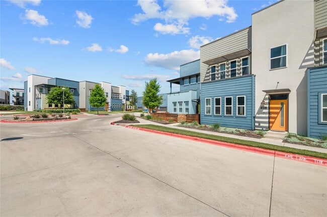 Photo - 9015 Cattle Baron Path