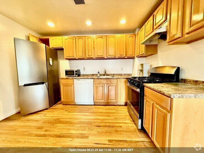 Building Photo - 63 Franklin St Unit 2 Rental