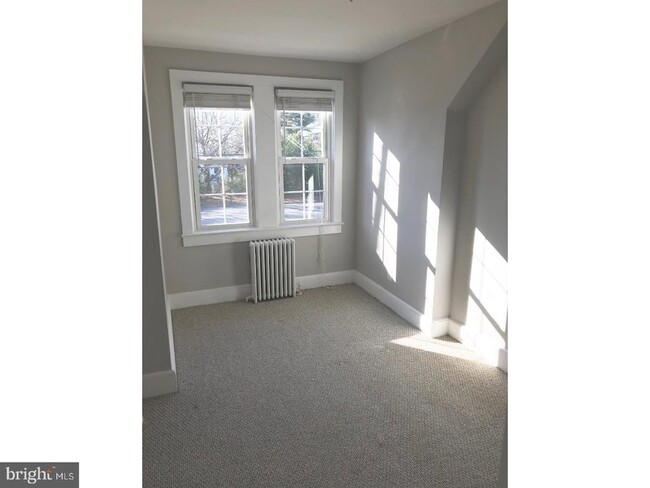 Photo - 902 Hughes Dr Unidad 2