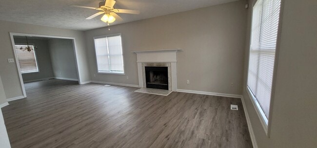 Photo - Beautiful 3 Bedroom home w/BONUS ROOM!!