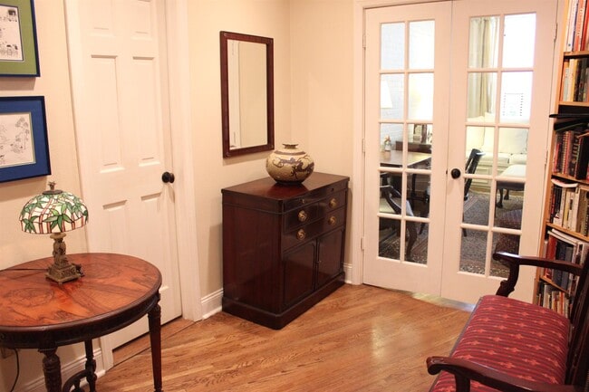 Photo - 1021 Grand St Unit 3F