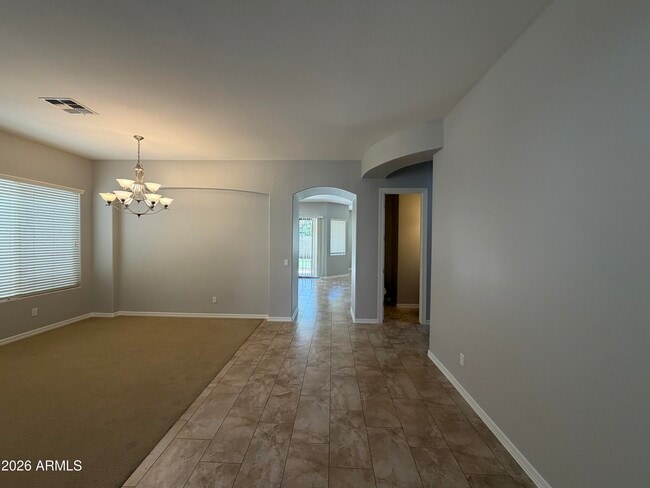 Photo - 2417 E Iris Dr