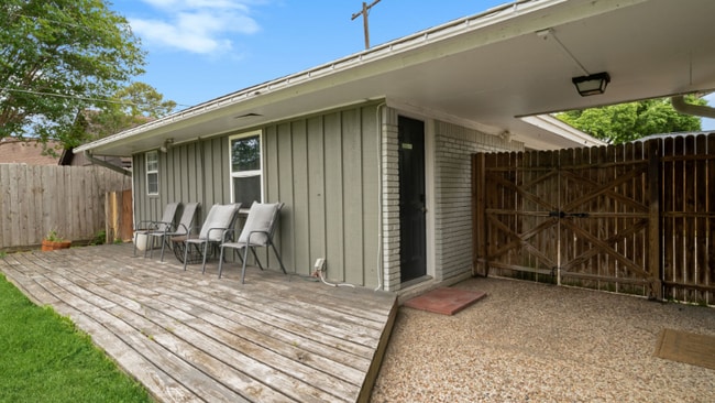 Photo - 5111 Ashwood Dr Unidad Casita