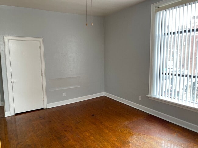 Photo - Large one room efficiency with large kitchen Unidad Apart #34