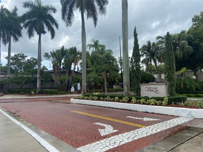 Photo - 9849 Nob Hill Ln Unit 9849