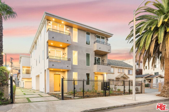 Photo - 6239 Banner Ave