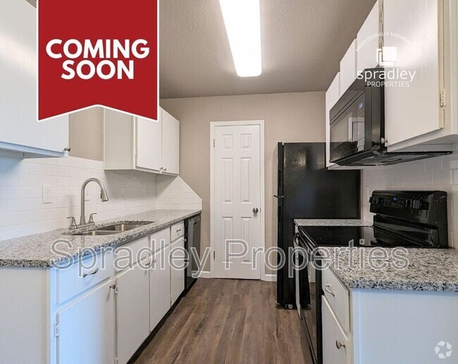 Building Photo - 120 W Main St Unit TT 27 Rental