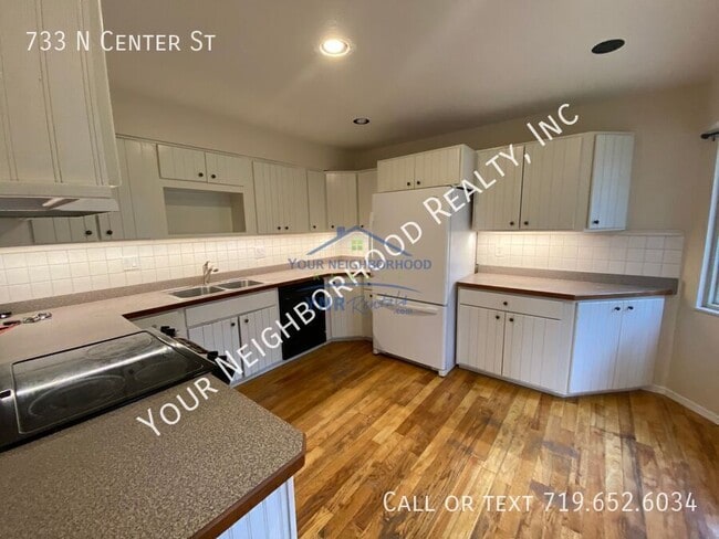Photo - 733 N Center St
