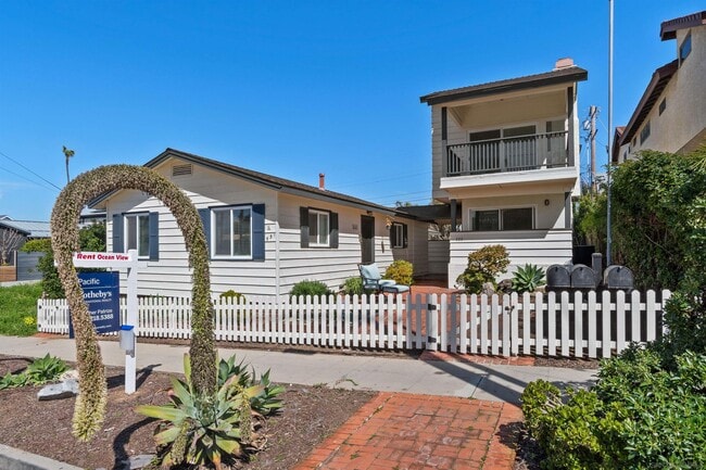 Photo - 559 4th St Townhome