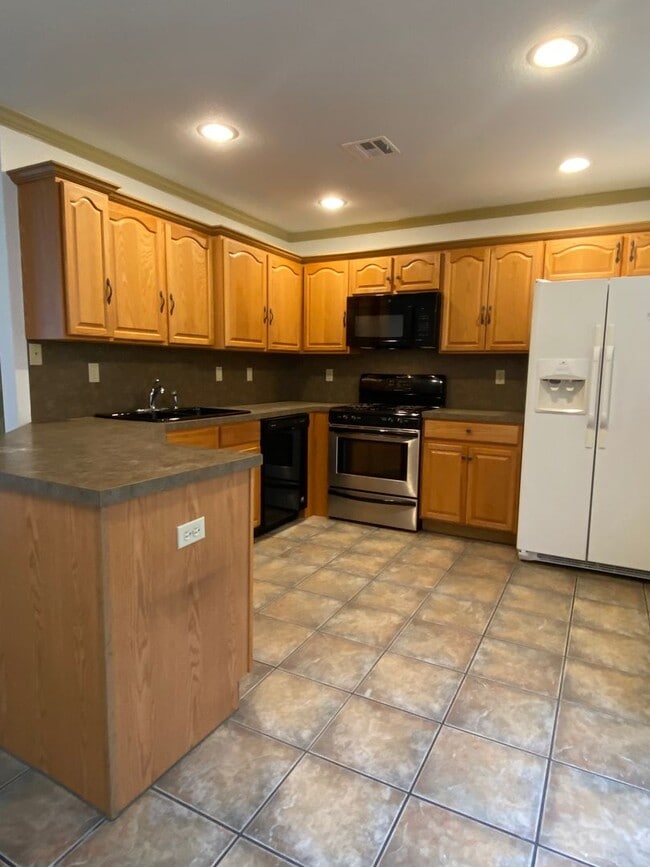 Photo - 4 Bedroom With Downstairs Master Bed