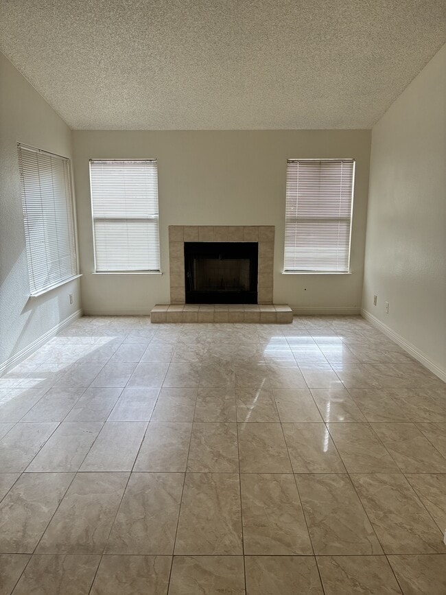 Photo - 6437 Chippindale Ln