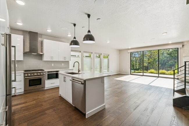Photo - 3520 N Prospect Ln