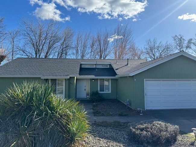 Three Bedroom house for lease in Old East ... - Three Bedroom house for lease in Old East ...