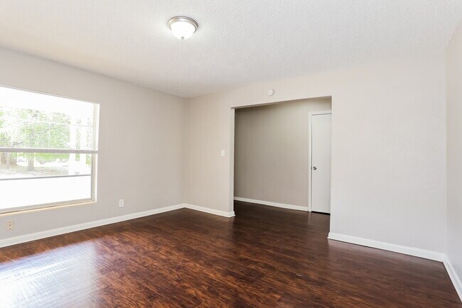 Photo - 5433 Matanzas Cir