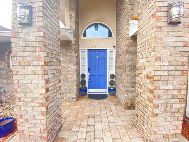 Building Photo - 4955 Southfork Ranch Dr