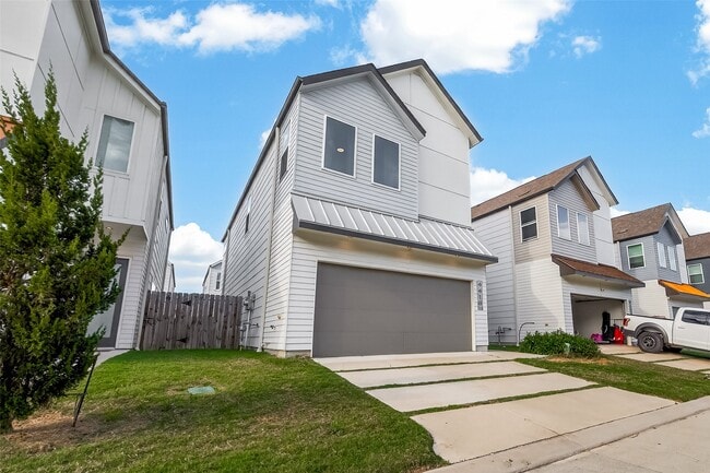 Photo - 4418 Bora Bora Ln